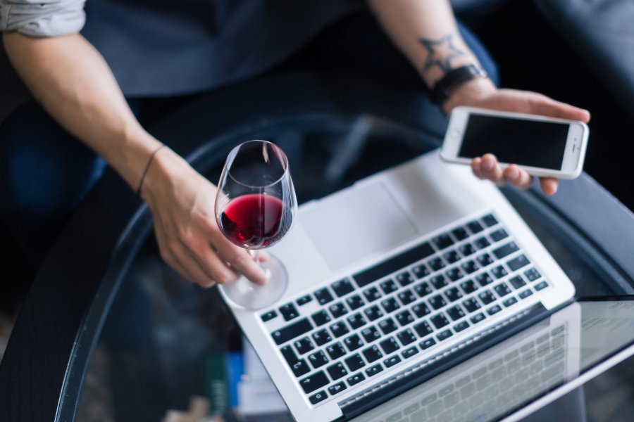 Immagine Who consumes more wine in Italy?